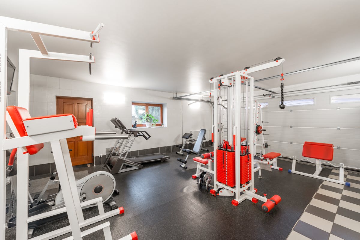 Best Home Gym Equipment for Australian Bodybuilders in 2026 — Au-Roids Guide